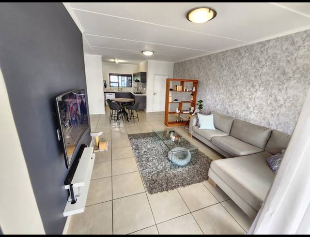 2 BEDROOM APARTMENT FOR SALE IN MODDERFONTEIN